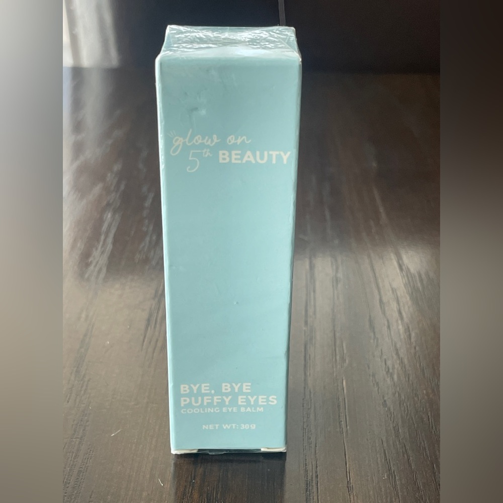 glow on 5th Bye, Bye Puffy Eyes. NIB. Sealed.